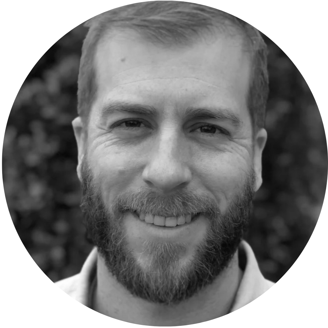 Derek Axelson Headshot